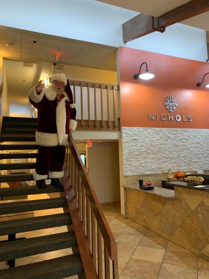 Nichols Inn & Suites Hastings エクステリア 写真