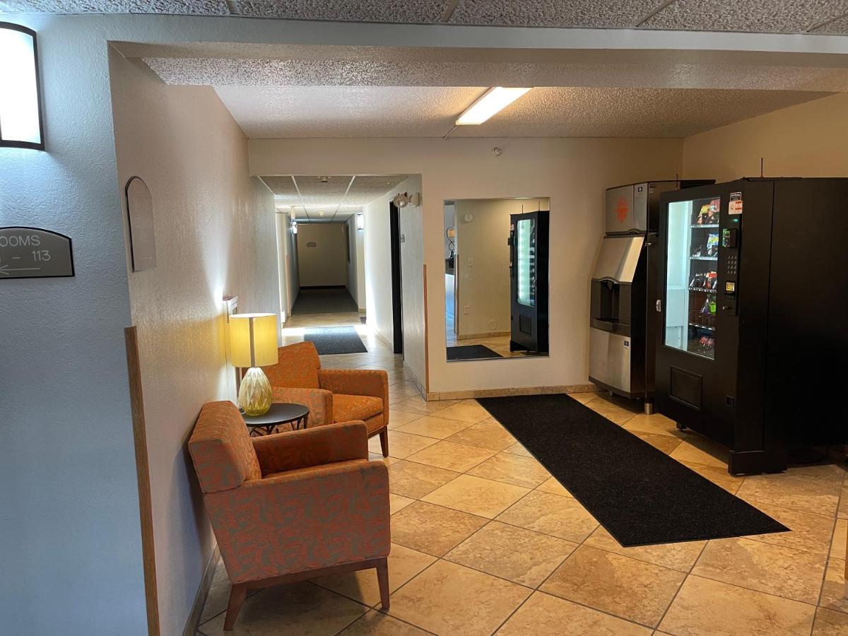 Nichols Inn & Suites Hastings エクステリア 写真